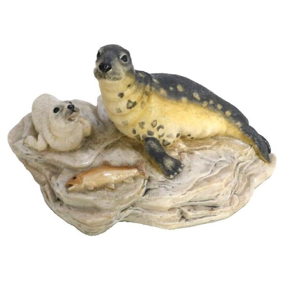 CHESTERTON COLLECTABLES Seal & Pup ceramic figurine hand painted England 6x3.5" - Picture 1 of 4